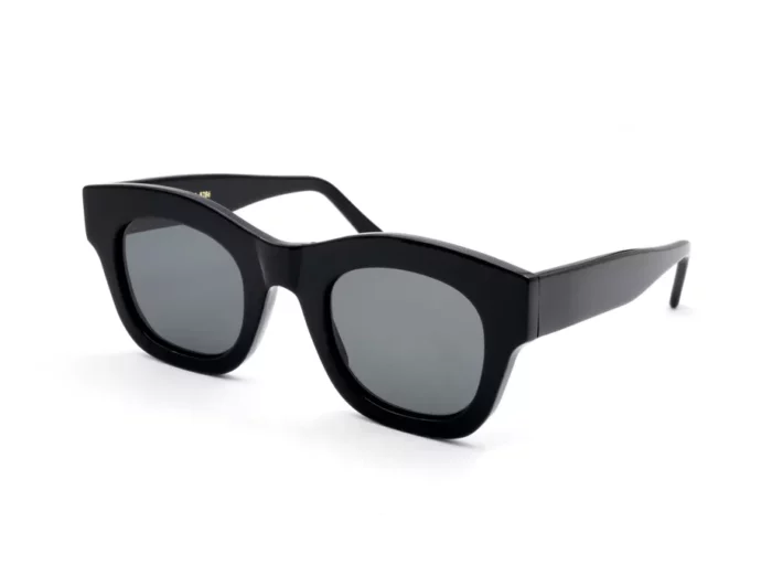 LGR Sofia Sonnenbrille Black 01 // Flat Grey